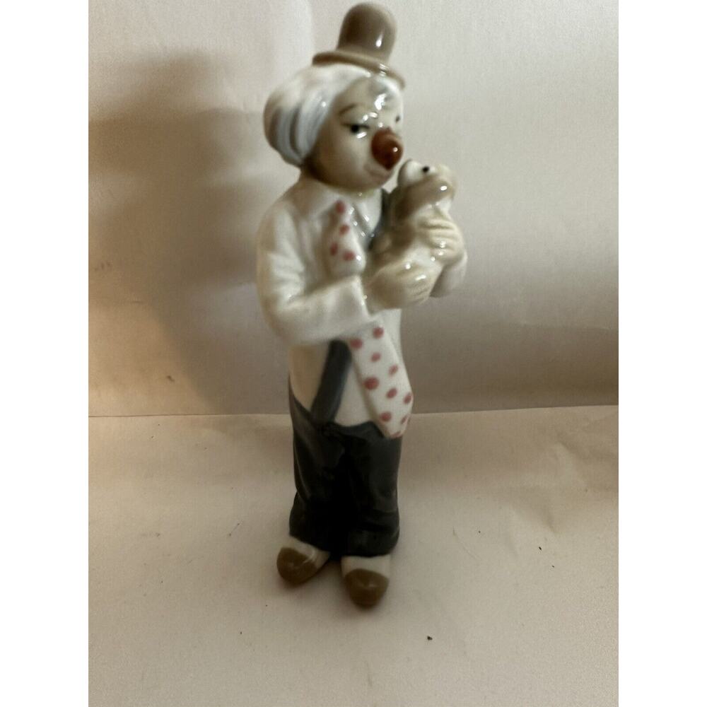Vintage Cascades CLOWN With Puppy PORCELAIN Figurine Ceramic Spain Glazed 6"